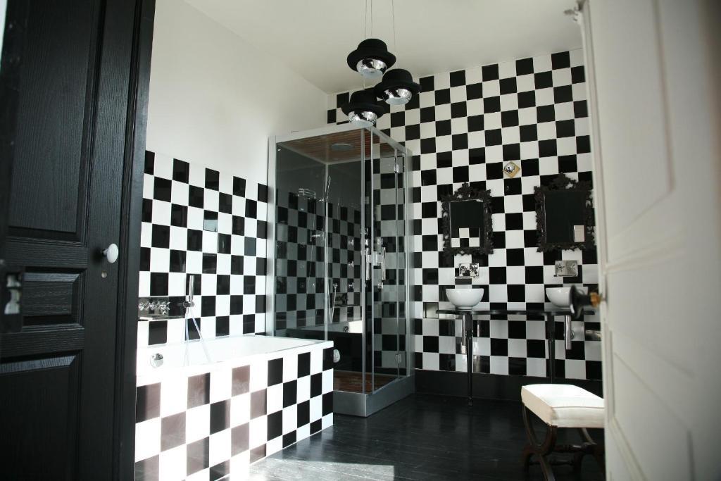 Maison D'Hotes Stella Cadente 프로뱅 객실 사진